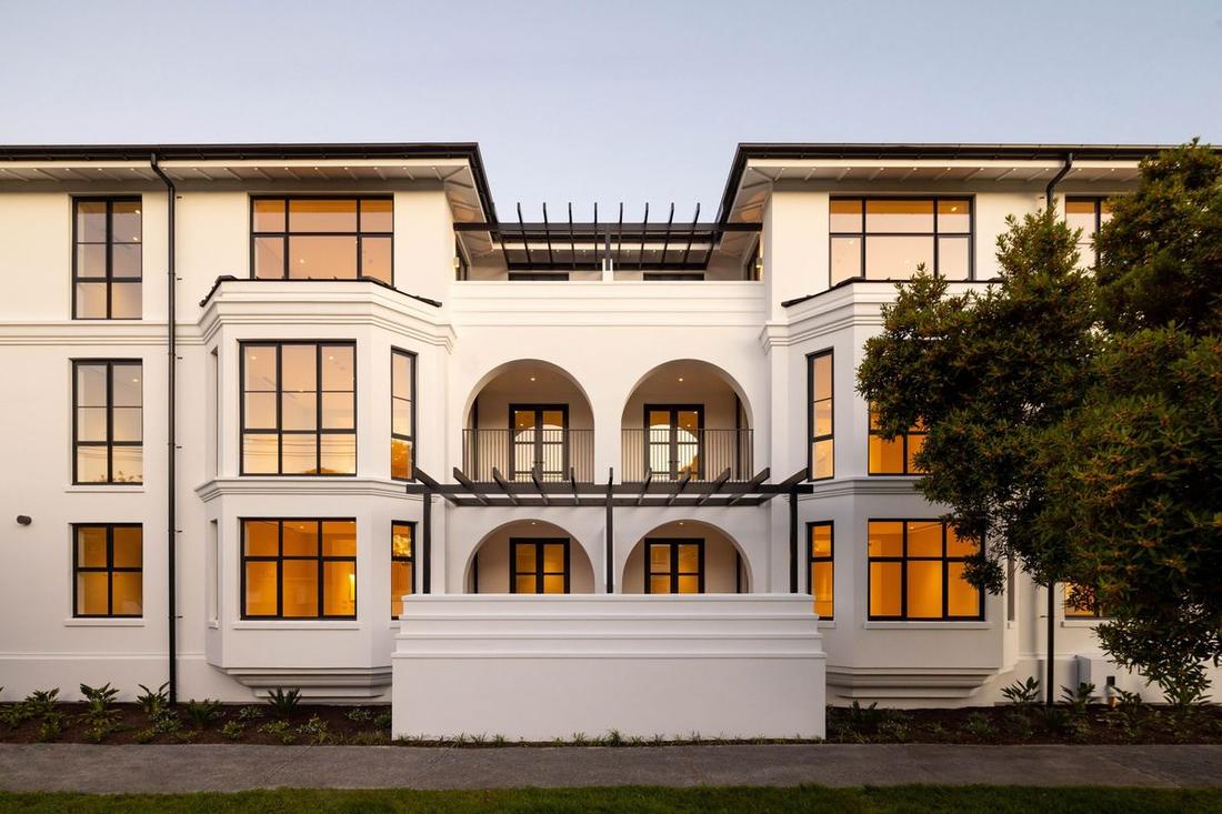 Arches Apartments - image 12